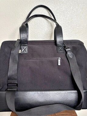 BÉIS The Weekender Black Travel Bag New- Never used